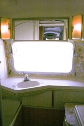1977 Airstream Overlander Bathroom 2