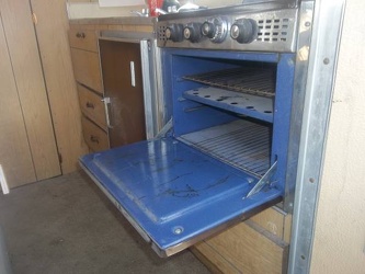1964 Aristocrat Lil Loafer Oven