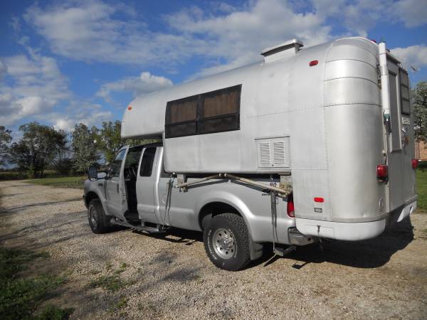 1971 Avion Cayo Truck Camper Exterior Rear.jpg