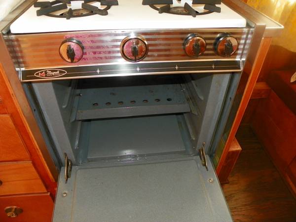 1969 Utopia Pan-O-Ramic Oven.jpg
