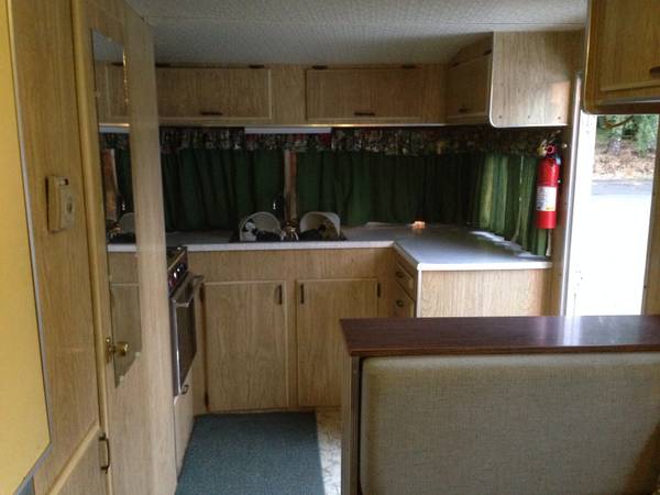 1969 Timberland Highlander Kitchen.jpg