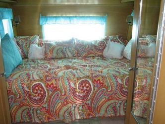 rear bed