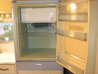 1967 Aristocrat Lo-Liner Fridge 2