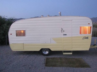 1961 Shasta Deluxe Passenger Side