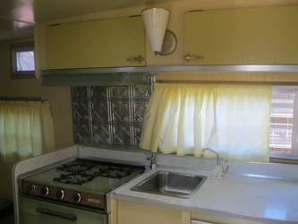 1969 Aristocrat Lo-Liner Kitchen 2