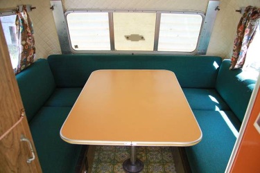 1973 Hunter Compact II Dinette