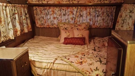 1962 Traveleze Bed