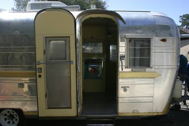 1965 Streamline Duke Entrance 2