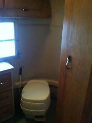 1969 Avion Bathroom 3