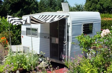 1967 Shasta Compact Entrance 2