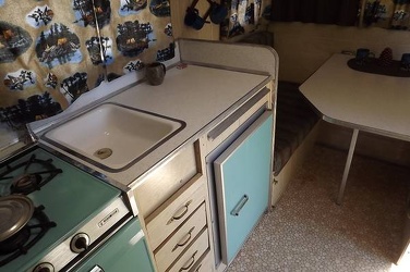 1966 Aristocrat Land Commander Kitchen 2