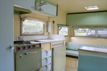 1969 Aristocrat Land Commander Kitchen 2