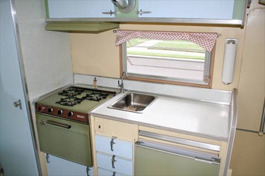 1969 Aristocrat Land Commander Kitchen 3