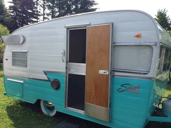 1962 Shasta Aeroflyte Entrance 2