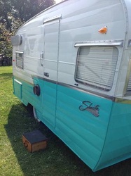 1962 Shasta Aeroflyte Passenger Side