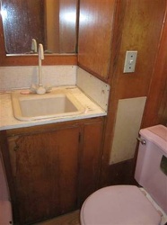 1957 Spartan Royal Manor Bathroom 2