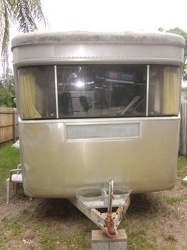 1957 Spartan Royal Manor Front