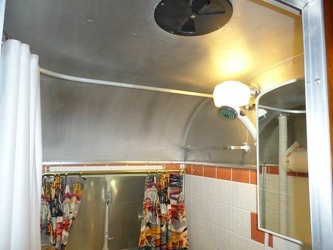 1952 Vagabond 262 Bathroom