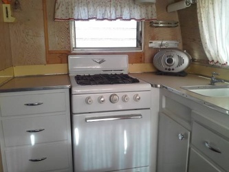 1956 Boles Aero Zenith Kitchen
