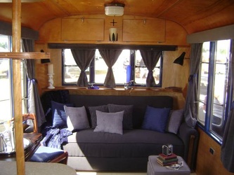 1953 Vagabond Model 31 Interior Front Sofa