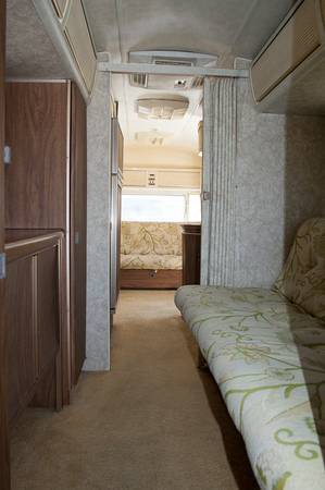 1977 Airstream Overlander Bedroom.jpg