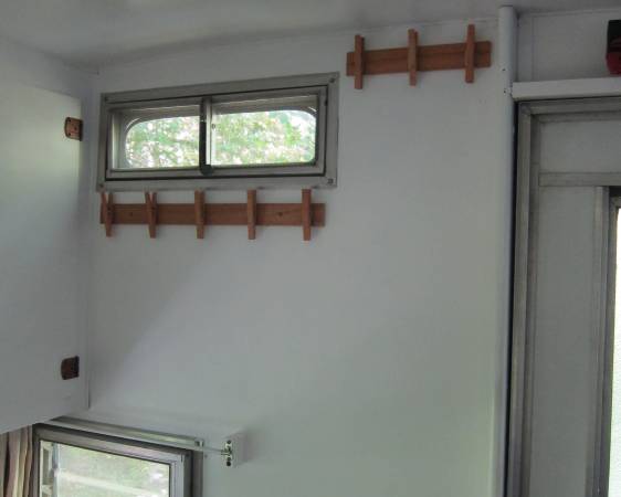 1967 Scotsman Racks.jpg