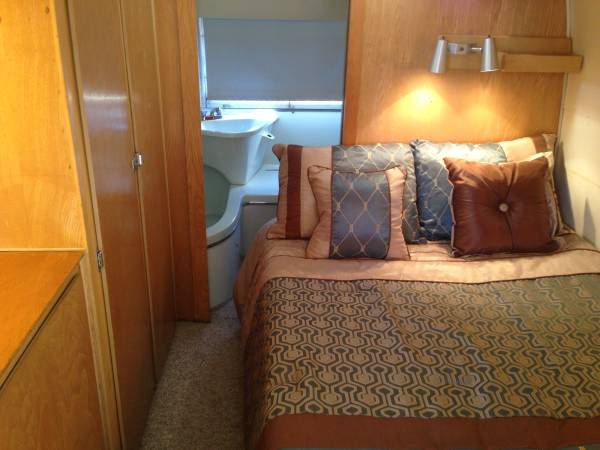 1966 Airstream Overlander Bedroom.jpg